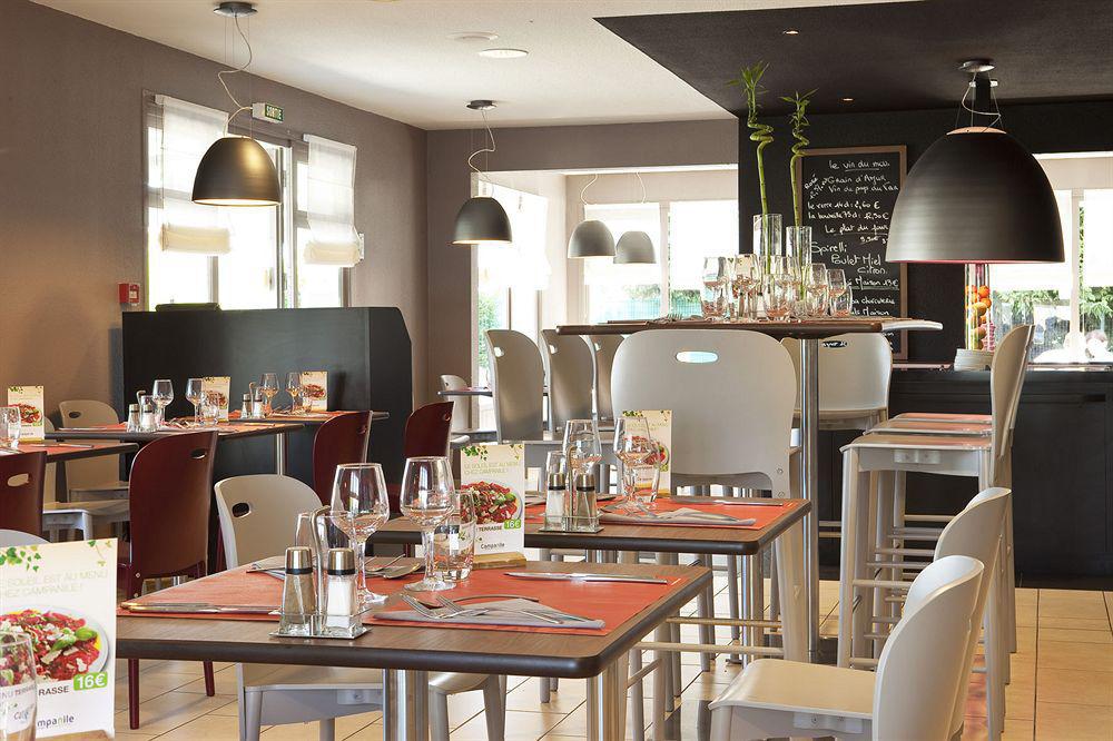 Campanile Nature - Dreux Restoran foto